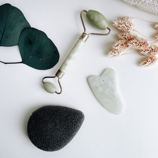 Set “ME MASSAGE” Jade Roller, Gua Sha & Konjac Schwamm