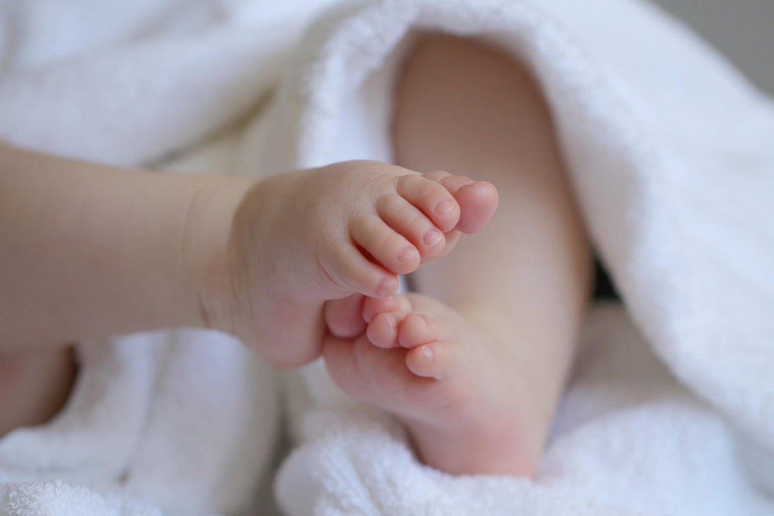 Ätherische Öle in der Babypflege – Sanfte Hilfe aus der Natur
